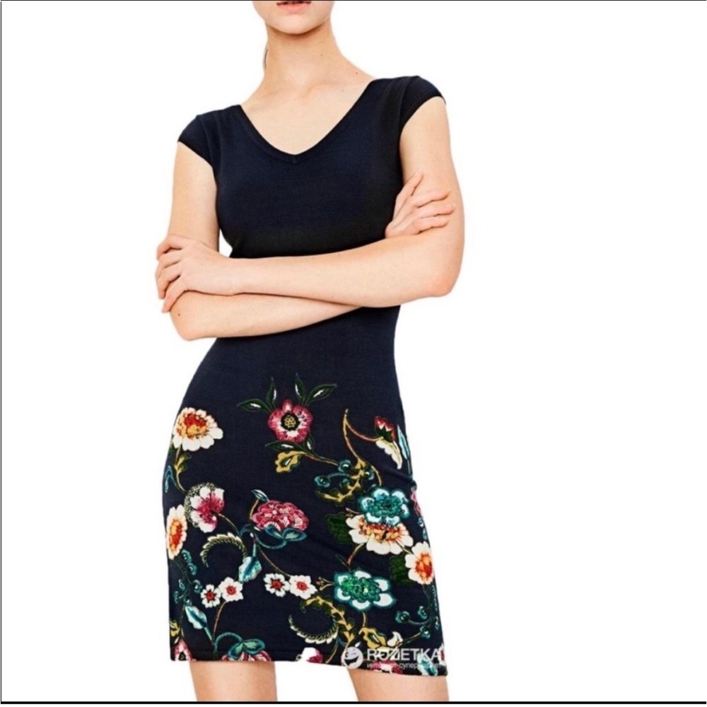 Desigual Navy Blue Floral Sequin Knit Cap Sleeve V-Neck Sheath Mini Dress‎